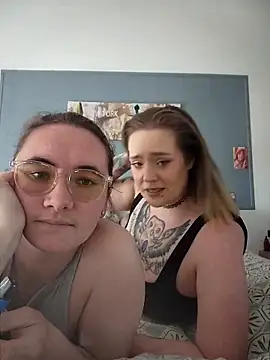 Snapshot of AndHerXO chatting on 1, 5, 2026 AndHerXO online show from 1, 5, 2026