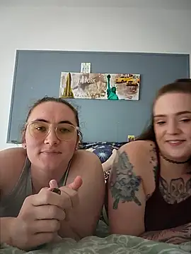 Snapshot of AndHerXO chatting on 15, 5, 2026 AndHerXO online show from 15, 5, 2026