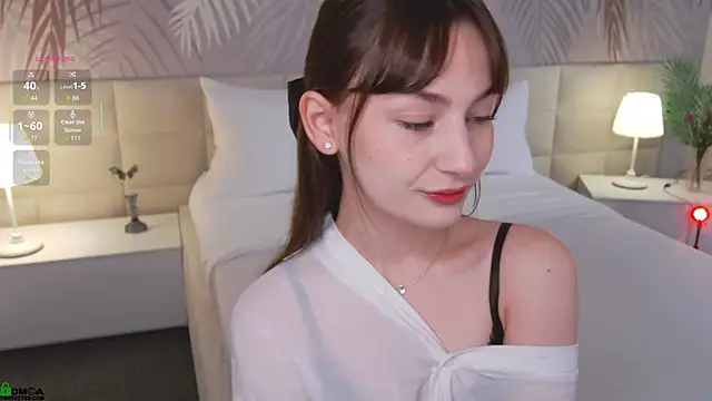 Snapshot of LolaPrise chatting on 28, 9, 2025 LolaPrise online show from 28, 9, 2025
