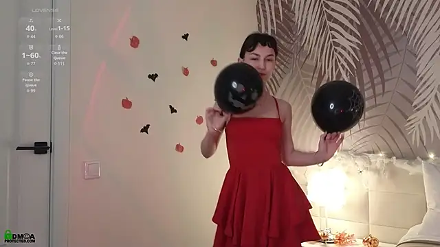 Snapshot of LolaPrise chatting on 1, 11, 2025 LolaPrise online show from 1, 11, 2025