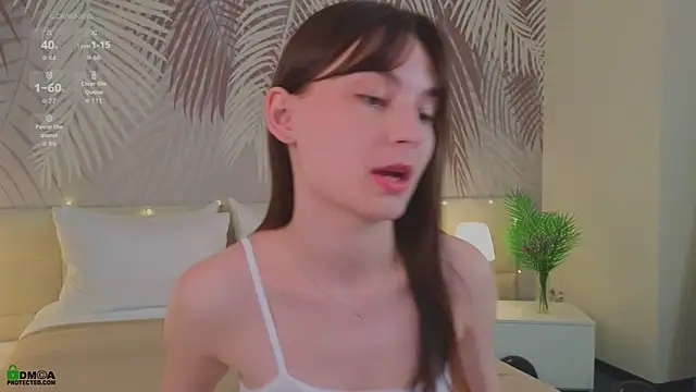 Snapshot of LolaPrise chatting on 5, 11, 2025 LolaPrise online show from 5, 11, 2025