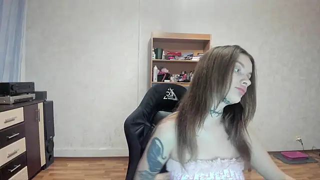 AlisTris online show from 19, 11, 2025