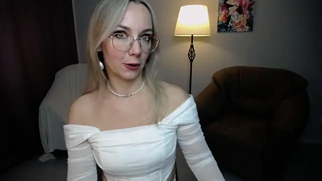 Ava Elior online show from 28, 9, 2025