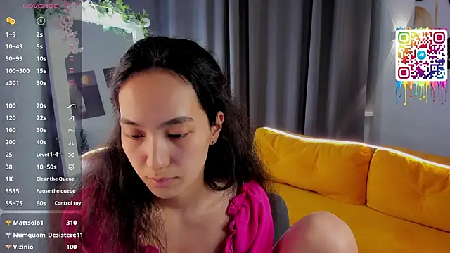 FlirtyAura online show from 6, 4, 2026