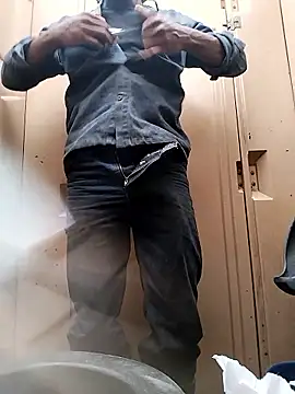 Snapshot of Kesurra chatting on 19, 11, 2025 Kesurra online show from 19, 11, 2025