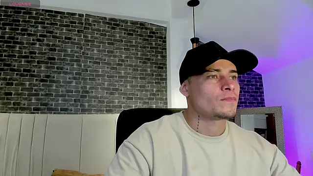 connorsmiith online show from 25, 2, 2026