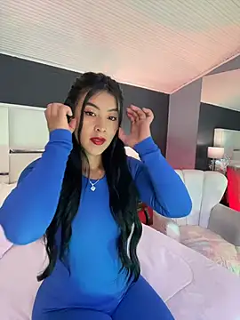 BellaFernandez   online show from 18, 12, 2025