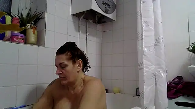 RubyyRosee online show from 4, 12, 2025