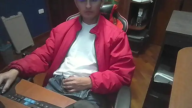 Snapshot of SVGUSSV chatting on 19, 12, 2025 SVGUSSV online show from 19, 12, 2025