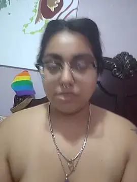 Snapshot of Lovelyrainn chatting on 17, 11, 2025 Lovelyrainn online show from 17, 11, 2025