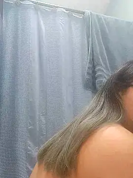 Snapshot of Lovelyrainn chatting on 20, 11, 2025 Lovelyrainn online show from 20, 11, 2025