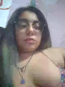 Snapshot of Lovelyrainn chatting on 24, 11, 2025 Lovelyrainn online show from 24, 11, 2025