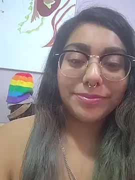 Snapshot of Lovelyrainn chatting on 5, 12, 2025 Lovelyrainn online show from 5, 12, 2025