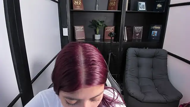 Snapshot of SharonQueen1 chatting on 14, 9, 2025 SharonQueen1 online show from 14, 9, 2025