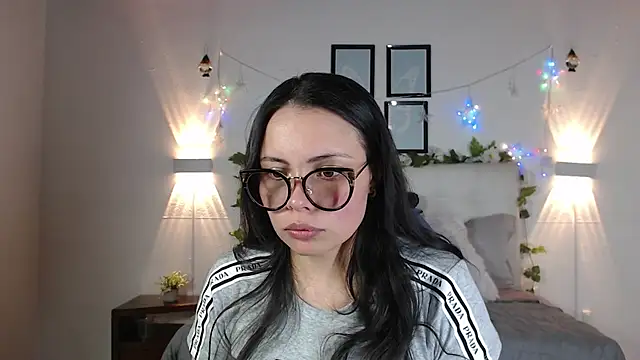 Megan 05  online show from 9, 3, 2026