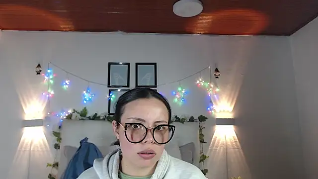 Megan 05  online show from 17, 4, 2026