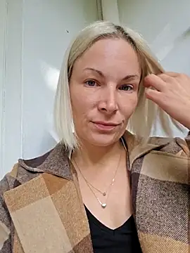 Sunny-Sin online show from 23, 9, 2025