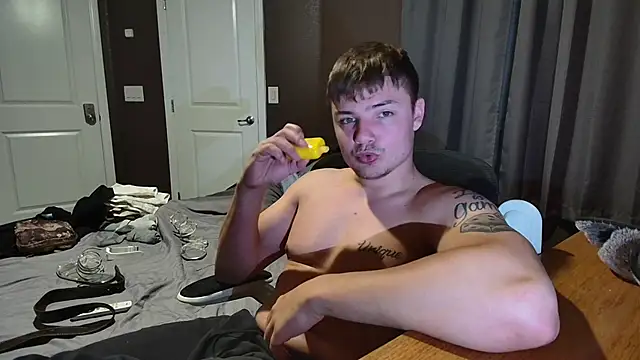 derekmontana2 online show from 11, 9, 2025