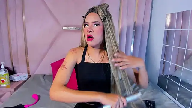 Snapshot of jazmin_waked chatting on 15, 9, 2025 jazmin waked online show from 15, 9, 2025