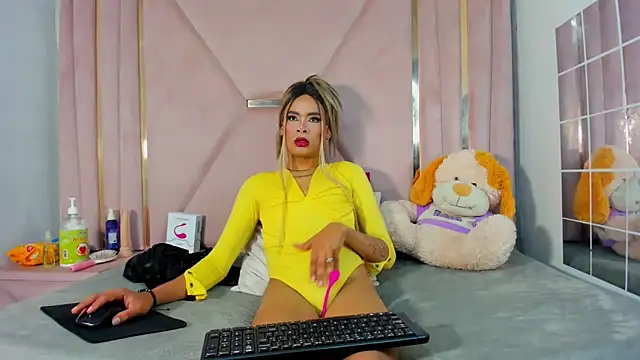 Snapshot of jazmin_waked chatting on 7, 10, 2025 jazmin waked online show from 7, 10, 2025