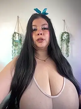 Snapshot of Angie_lynn chatting on 4, 10, 2025 Angie lynn online show from 4, 10, 2025