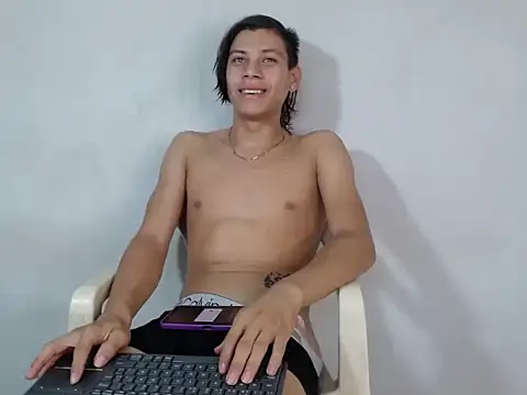 Snapshot of masterbrave420 chatting on 8, 11, 2025 masterbrave420 online show from 8, 11, 2025