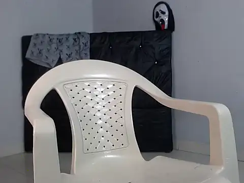 Snapshot of masterbrave420 chatting on 2, 12, 2025 masterbrave420 online show from 2, 12, 2025