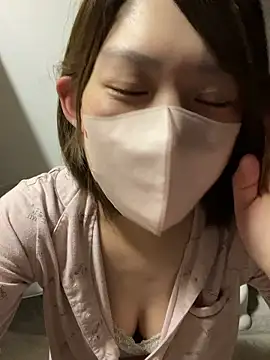 Snapshot of usako_2025 chatting on 14, 11, 2025 usako 2025 online show from 14, 11, 2025