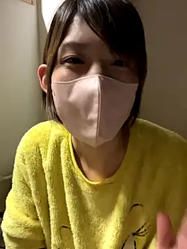 Snapshot of usako_2025 chatting on 15, 11, 2025 usako 2025 online show from 15, 11, 2025