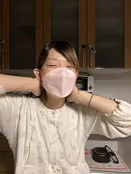 Snapshot of usako_2025 chatting on 28, 11, 2025 usako 2025 online show from 28, 11, 2025