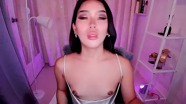 MS LUNA online show from 1, 10, 2025