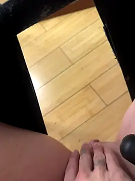 Snapshot of LittleCC1 chatting on 9, 11, 2025 LittleCC1 online show from 9, 11, 2025