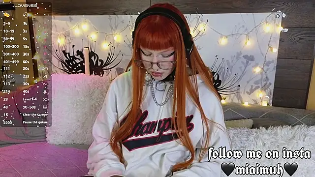 Snapshot of mia__yui chatting on 13, 11, 2025 mia yui online show from 13, 11, 2025