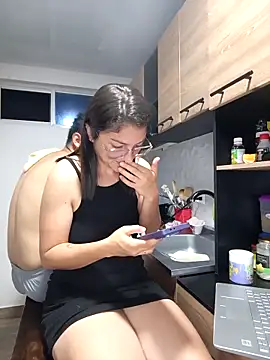 stivenlujan69 online show from 27, 10, 2025