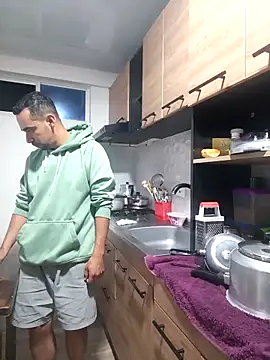 stivenlujan69 online show from 9, 11, 2025