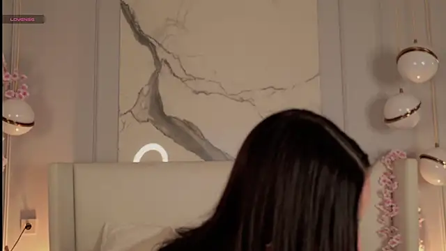 AdoraCortes online show from 19, 11, 2025