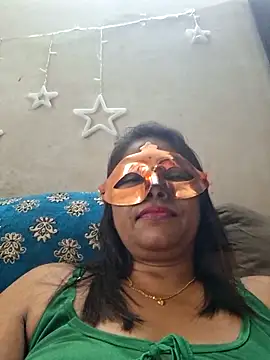 Snapshot of SIMIHOT chatting on 9, 10, 2025 SIMIHOT online show from 9, 10, 2025