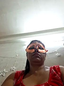 Snapshot of SIMIHOT chatting on 5, 11, 2025 SIMIHOT online show from 5, 11, 2025