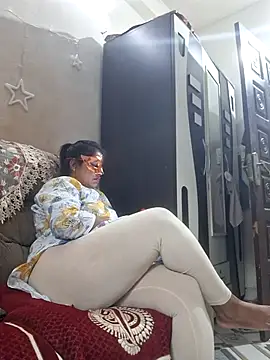 Snapshot of SIMIHOT chatting on 11, 11, 2025 SIMIHOT online show from 11, 11, 2025