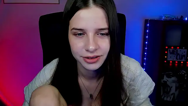 LuxMaya online show from 9, 3, 2026