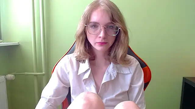 juicyPenny online show from 11, 4, 2026