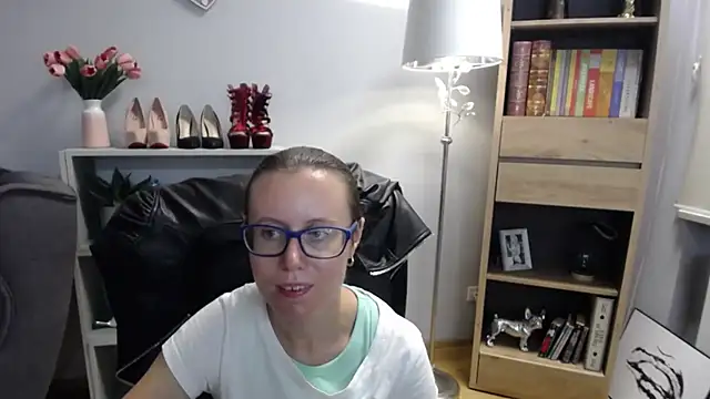 sweetxLizzy online show from 9, 9, 2025