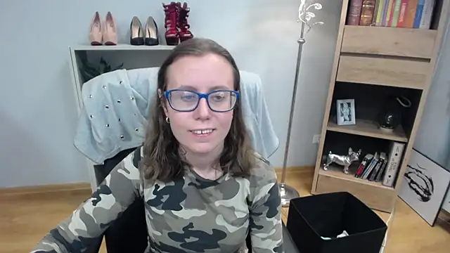 sweetxLizzy online show from 24, 10, 2025