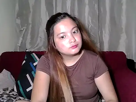 Snapshot of gwenn_2025 chatting on 29, 3, 2026 gwenn 2025 online show from 29, 3, 2026