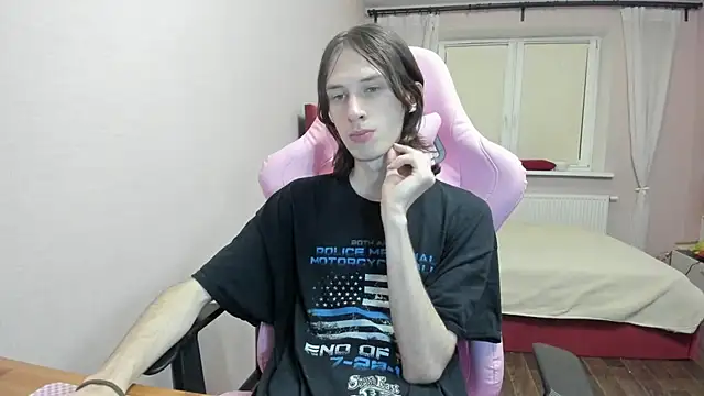 Snapshot of eleganc3 chatting on 26, 9, 2025 eleganc3 online show from 26, 9, 2025