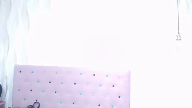 Naomi Braunx online show from 19, 6, 2026
