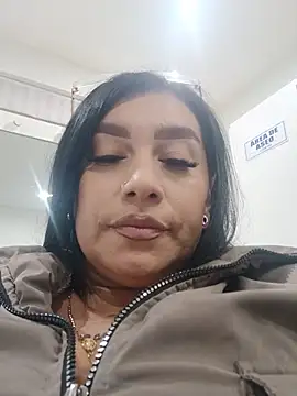 Naomi Braunx online show from 4, 7, 2026