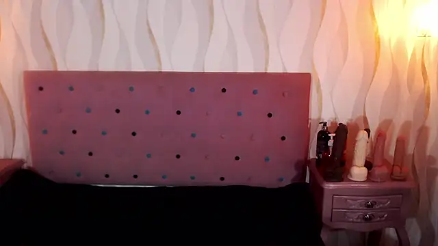 Naomi Braunx online show from 17, 7, 2026