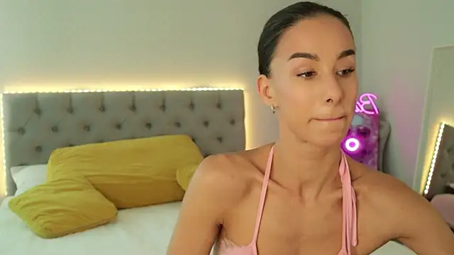 Snapshot of Katherinepinke chatting on 17, 10, 2025 Katherinepinke online show from 17, 10, 2025