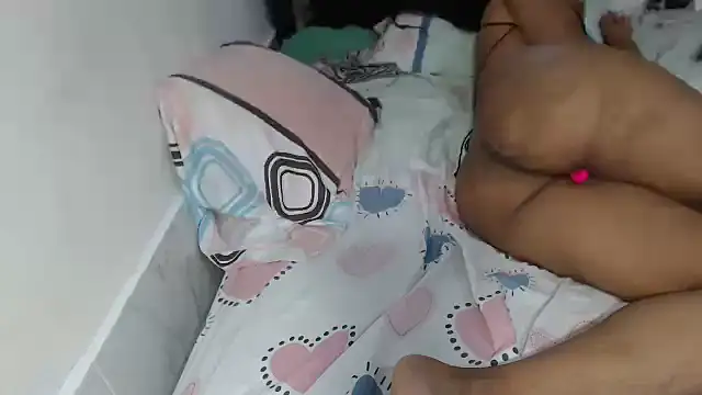 PERLA BLACK  online show from 20, 11, 2025